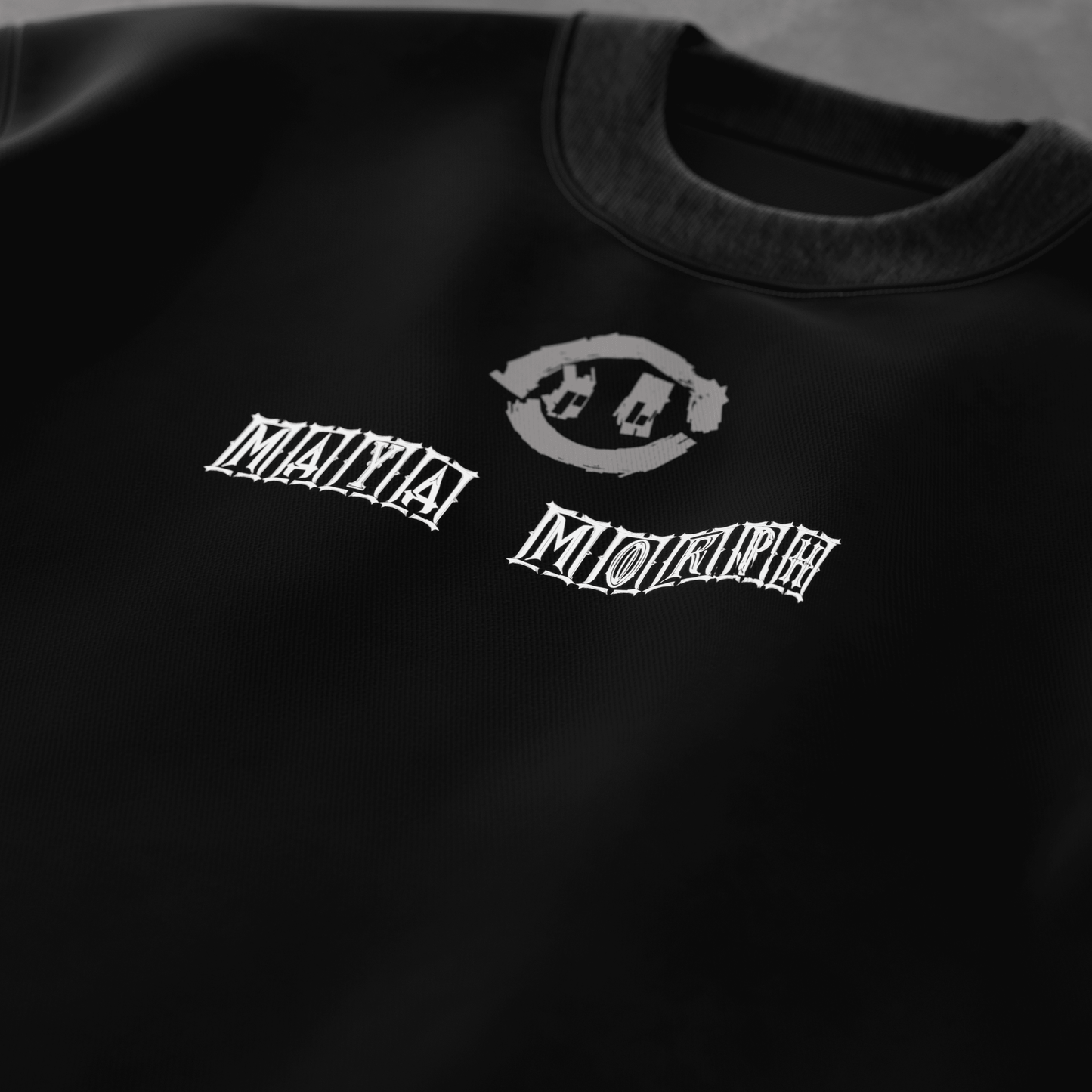 MAYA MORPH reversible T-shirt — close-up print detail